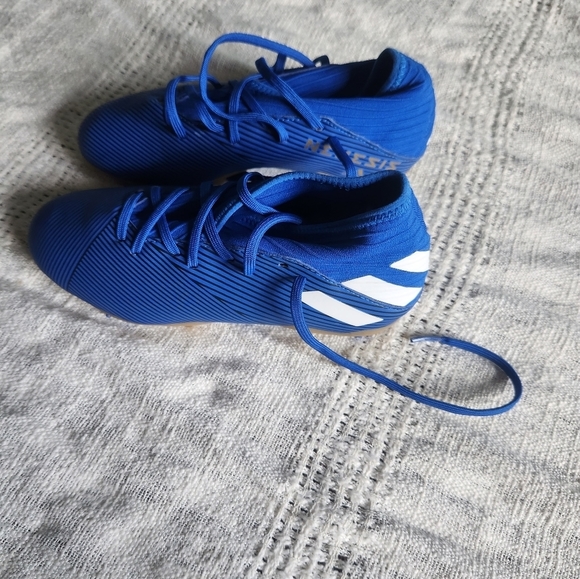 Adidas Youth Nemeziz size 3 Firm Ground Soccer Cleats - Picture 6 of 8